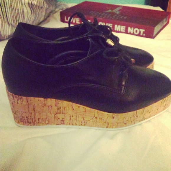 F21 platform shoes - Picture 3 of 11